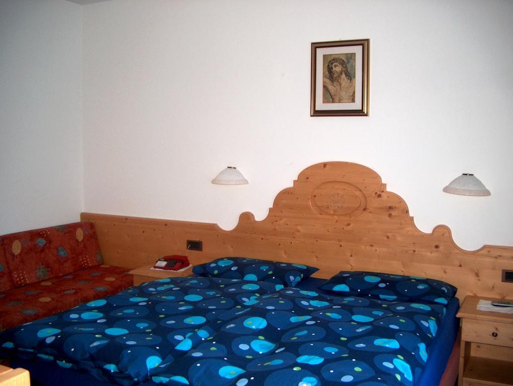 Hotel Rosalpina Rocca Pietore Room photo
